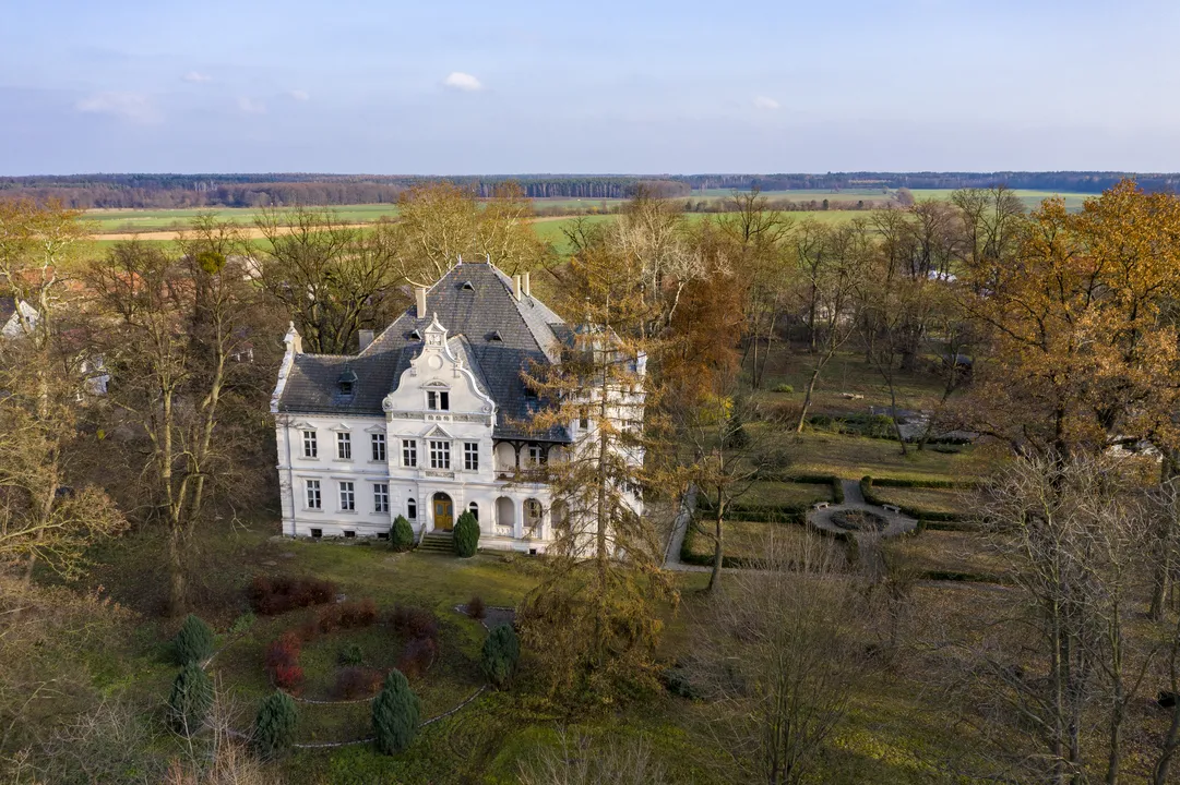 Palace in Ziemiełowice – a gem of late 19th-century architecture